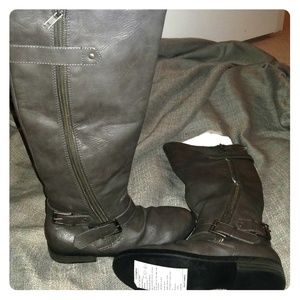 Rampage Boot Grey NWT sz6